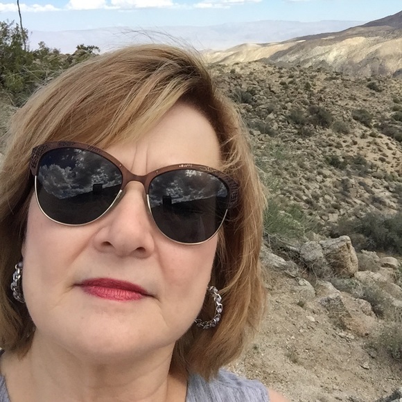 Meet your Posher, Jaylene - Picture 1 of 1